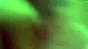 डैम! कम डंपस्टर डेजी डेज व्हाइट लंड को सूखा चूसती है!