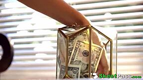 Hot Ebony Babysitter Kendall Woods Apologizes With Passion