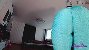 Wow! Mature brunette with big ass craves her hairy cunt filled up now!