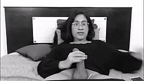 Colombian shemale unloads monster load live on cam. Wow, huge! 😲