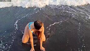 Amateur Teen With Big Ass Shows Pussy On Public Beach