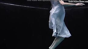 watch andrejka the czech babe do astonishing underwater moves in bikini at pool