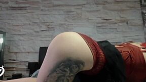 kommst du zu mir ins bettchen und lass uns die kleider zerreissen