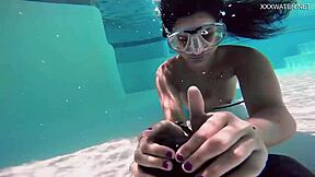 Brita Piskova Masturbates Underwater In The Swimming Pool