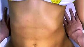 La Estudiante Madrastra De Su Amiga Se Encontró Con Un Viejo Conocido En El Supermercado Y Decidieron Compartir Unas Cervezas En Su Apartamento