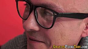 teen sucks and gets jizzed 😋