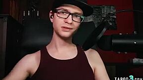 Teen Stepsister Gabbie Masturbates Shaved Pussy