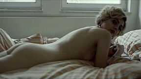 Czech vagina in the bed masturbating come to masturbate with her