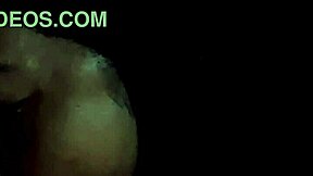 aluna novinha aprendendo a mamar com o professor no escurid�o do netflix