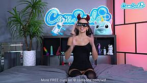 Camsoda - cute teen 18+ plays with magic wand