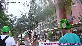 amateur teen 18+ gets her ass jizzed at a party