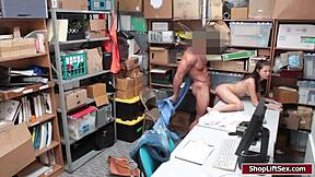 LP officer fucks Carolina's pussy at work