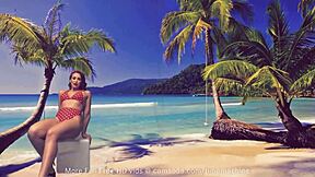 Camsoda: Curvy Amateur Girl Masturbates With Glass Dildo