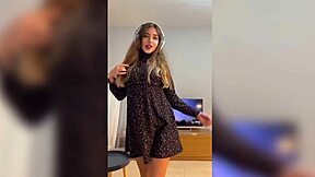 Increible Como Folla Esta Chica Mientras Escucha Musica Su Coño Aprieta Mi Polla Y Tiene Un Orgasmo Hablando En Español