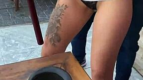 Desnuda En La Calle Y En La Casa De Mis Amigos