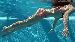 Nicole pearl shakes her ass in the pool