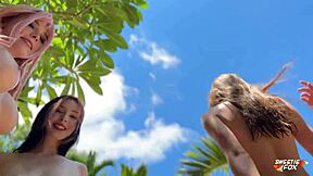 hey, wanna ride with sweetie fox and diana rider?