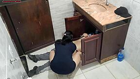 wife meets plumber and things get out of hand