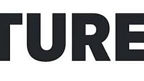 Ebony babe wants some dick before going back home 😏