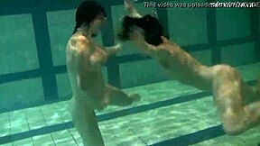 Lesbians Katka Barbara Bounce Underwater!