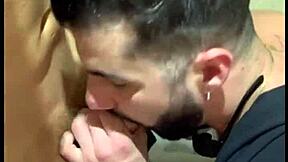 Pegação no banheiro da academia - free