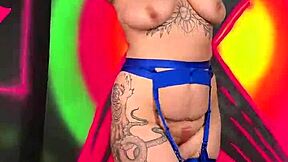 look at this curvy beauty showing her big tits.