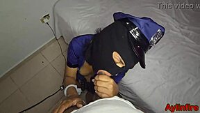 मुझे उस फटे हुए गंद को रिमिंग करना पसंद है।