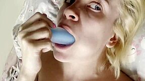 Diana verhiniz enjoys a relaxing solo session