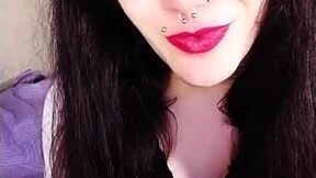 What’s hiding backstage with this hot brunette girlfriend?