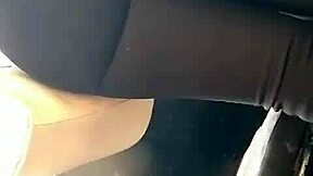 Young 18+ shakes her big culo grande enticingly! 😍🍑