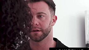 सौतेले पापा के एम्प्लॉयी के मोटे लंड से टाइट गांड चुदवानी है यार