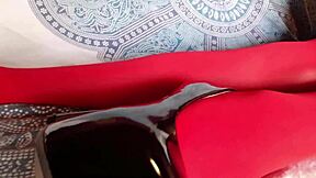 I share Laura's amateur 2021 compilation of high heels and pantyhose for 30 minutes