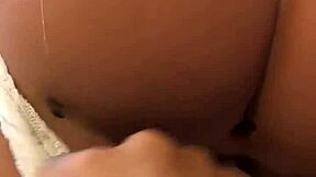 Fui no quarto no Natal e fudi minha enteada gostosa! 🔥😈