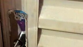 Fui no quarto no Natal e fudi minha enteada gostosa! 🔥😈