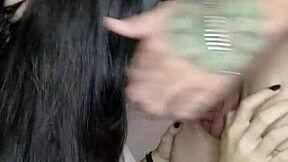 morena novinha sucks wellington prado's big cock in sloppy blowjob! 😍