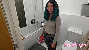 मैंने अपनी नौकरानी को लेगिंग्स में ब्लोजॉब और क्रीमपाई देने के लिए मना लिया