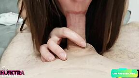 Amateur Italian girl, want to suck and get cum on tits?