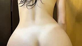 Straight Out Of The Shower, Curvy Teen Roommate Reveals Her Body