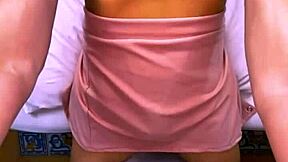 el estudiante invitó a la madrastra a su cuarto y terminaron en acción intensa