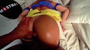 Blancanieves bangs her servant in steamy latina encounter