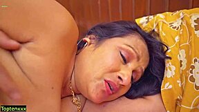 Desi hot model gets rough in viral sex clip with clear audio.