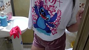 Curvy immigrant employee sucks dick intensely for cash.