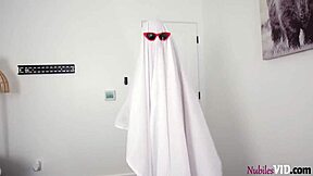 stepbro cum going to haunt wet pussy.