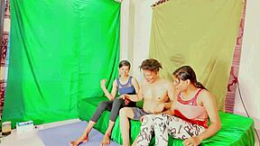 Uttaran20 - Rough Teen Sex in FFM Homemade Action