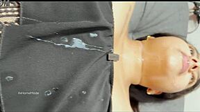 उप्स, उसकी गंद को बिना रहम चोदा