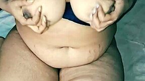 Big boobs desi Indian bhabhi moans wetly in juicy armpit play