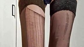 Damn! Sexy Balloons Mistress Elza Kom Dominates with Panty Sniffing Action!