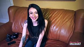 Hot blonde Hannah and skinny brunette Olyssia licking pussies 😍