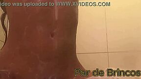 Tomei um banho e fui gozar gostoso sentando na piroca grande