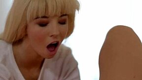 Stepdaughter Teaches Stepmom Squirting Technique